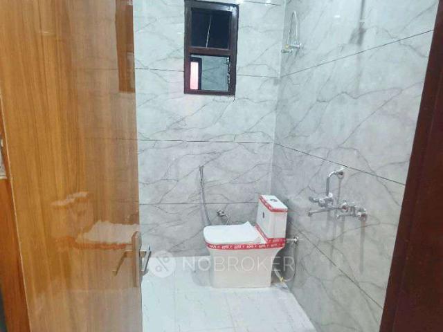 2 BHK Flat In Krishna Knuj, Lal Kuan for Rent In Lal Kuan