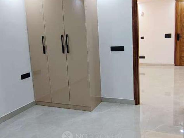 2 BHK Flat In Krishna Kunj Society, Sultanpur, New Delhi For