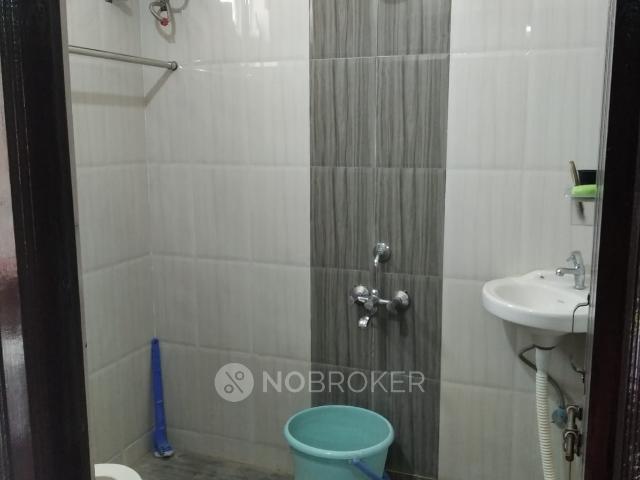 2 BHK Flat In Lakeview Residency, Kukatpally for Rent In K