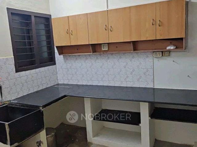 2 BHK Flat In Lalith Apartment, Madipakkam for Rent In Balaiah Garden