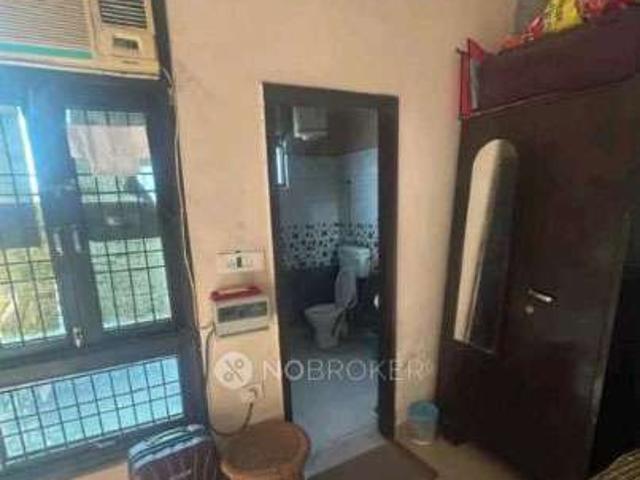 2 BHK Flat In Laxmi Height for Rent In Noida Extension