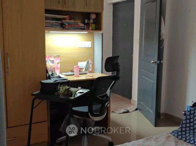 2 BHK Flat In Logix Blossom Greens Sector 143 for Rent In T
