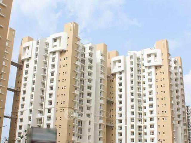 2 BHK Flat In Logix Blossom Zest for Rent In Sector 143
