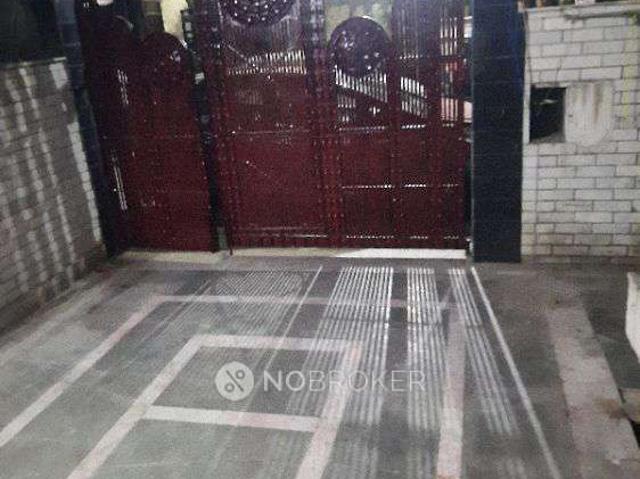 2 BHK Flat In Lp Block Pitampura for Rent In Pitampura