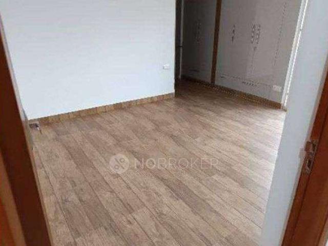2 BHK Flat In Purvanchal Royal City for Rent In Sector, Chi V