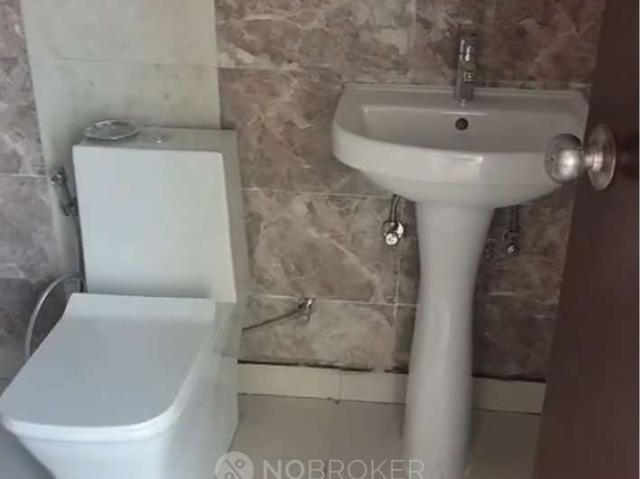 2 BHK Flat In Palm Marina Suites for Rent In Nh 24, Ghaziabad