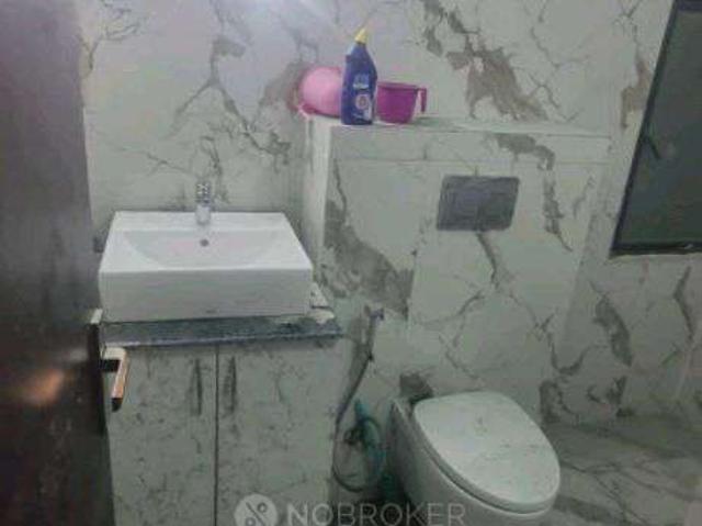 2 BHK Flat In Panchsheel Greens 2 for Rent In Sector 16b