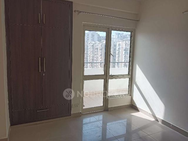 2 BHK Flat In Panchsheel Pinnacle for Rent In Sector 16b