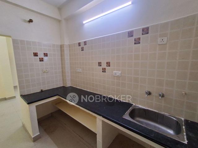 2 BHK Flat In Paramount Classic Apartment for Rent In Pallikaranai
