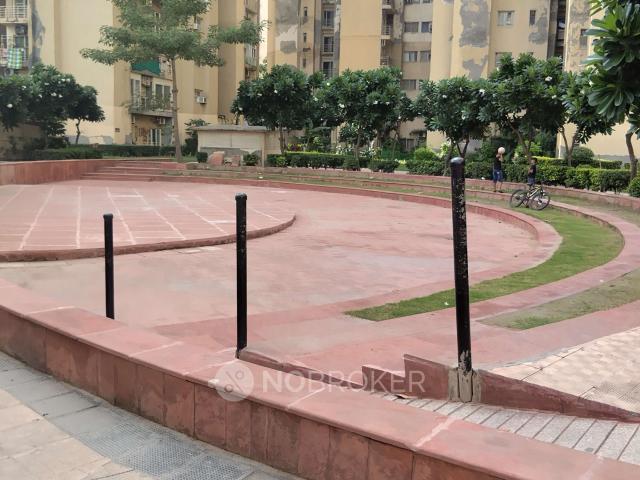 2 BHK Flat In Paras Tierea for Rent In Sector 137