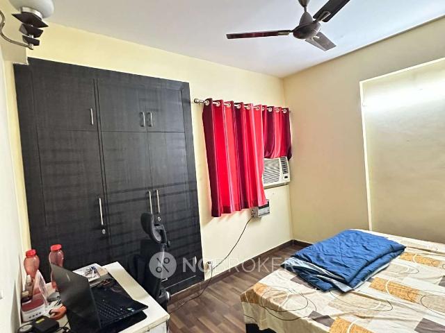 2 BHK Flat In Paras Tierea for Rent In Sector 137