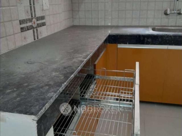 2 BHK Flat In Pareena Om Apartment for Rent In Sector 112