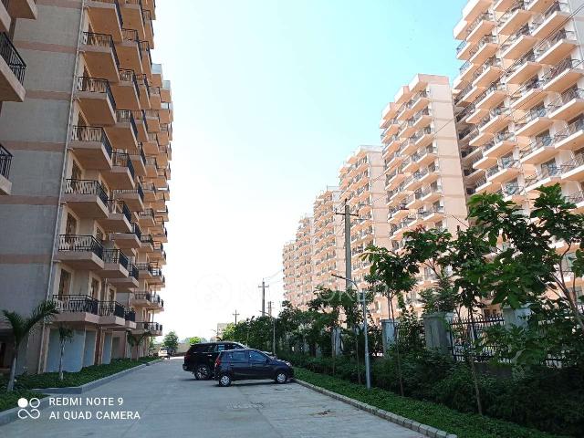 2 BHK Flat In Pareena Laxmi Apartment For Sale In Sector 99a