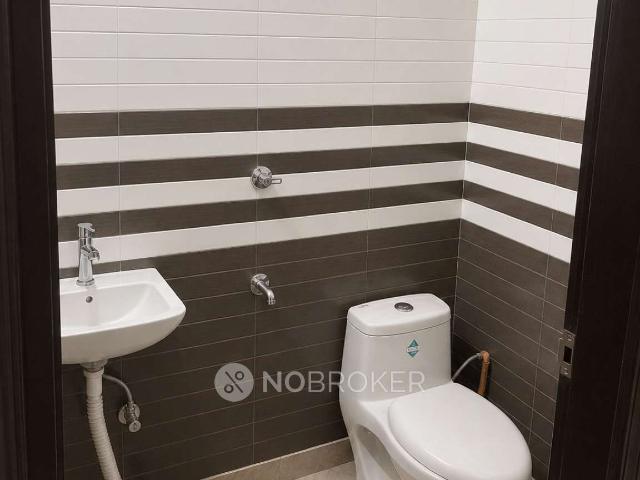 2 BHK Flat In Park View Height Society Indirapuram for Rent In Park View Hight Society