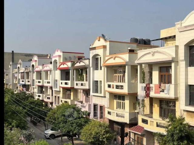 2 BHK Flat In Parsvnath Paradise, Mohan Nagar for Rent In Mohan Nagar