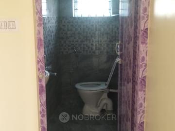 2 BHK Flat In Pavalambigai Apartments for Rent In Perungalathur