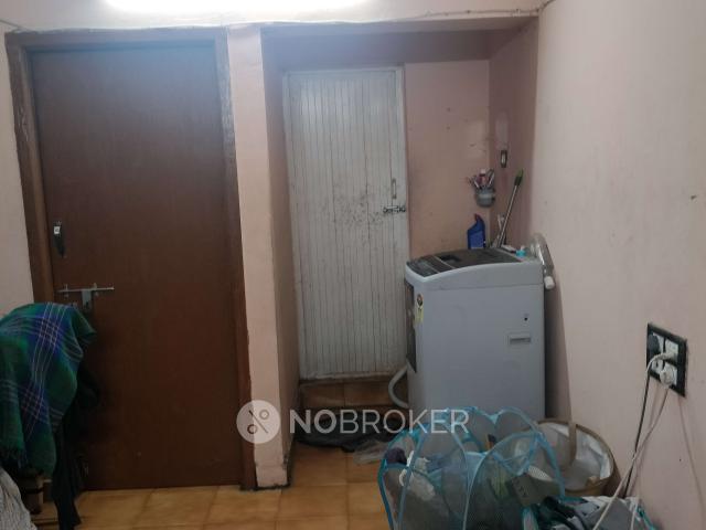 2 BHK Flat In Ponmalar Appartments For Sale In Saligramam