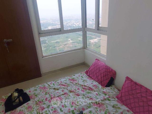 2 BHK Flat In Prateek Grand Carnesia, Siddharth Vihar for Re