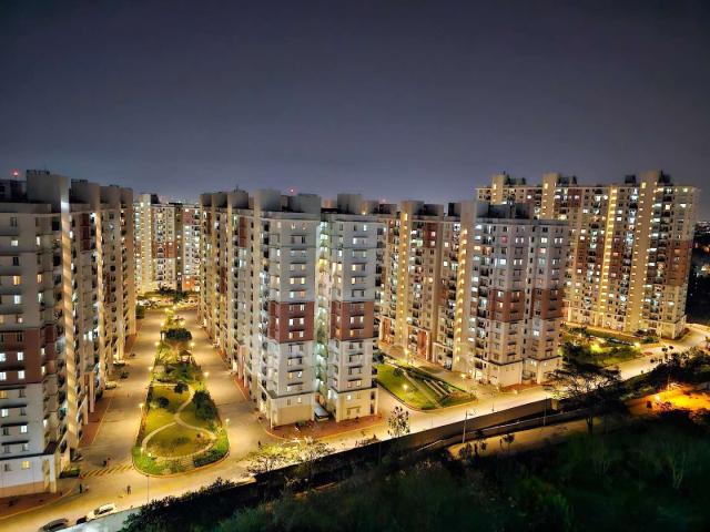 2 BHK Flat In Prestige Ferns Residency, Haralur For Sale In