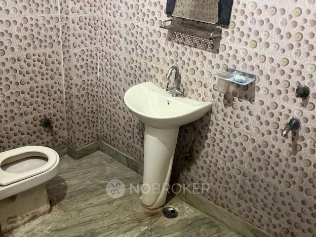 2 BHK Flat In Rwa Indra Vikas for Rent In Mukherjee Nagar