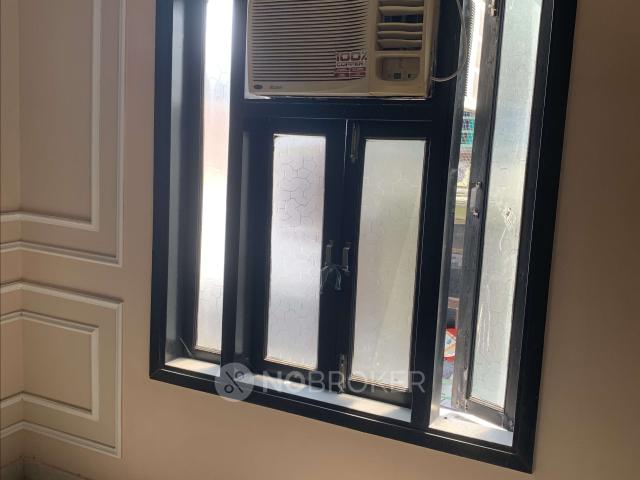 2 BHK Flat In Rwa Om Vihar for Rent In Matiala