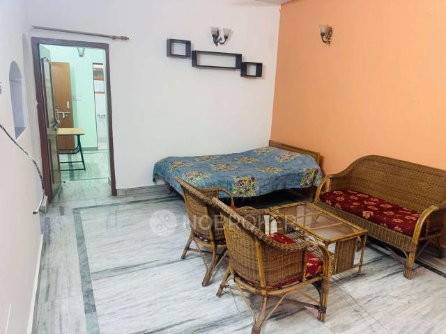2 BHK Flat In Rajat Vihar for Rent In Sector 62