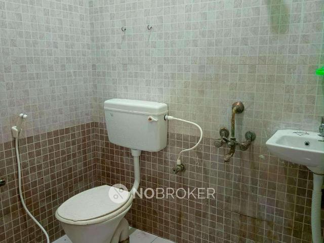 2 BHK Flat In Raja Flats For Sale In Perumbakkam
