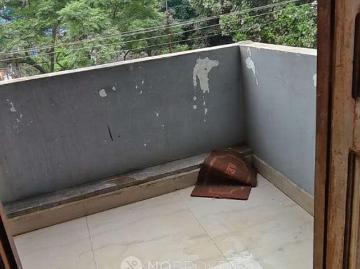 2 BHK Flat In Raja Lakshmi Apartment for Lease In Manali