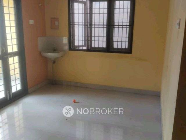 2 BHK Flat In Rajalakshmi Building for Rent In Maheswari Na