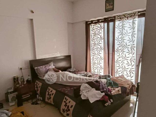 2 BHK Flat In Rajeshwar Lotus, Malad West For Sale In Malad