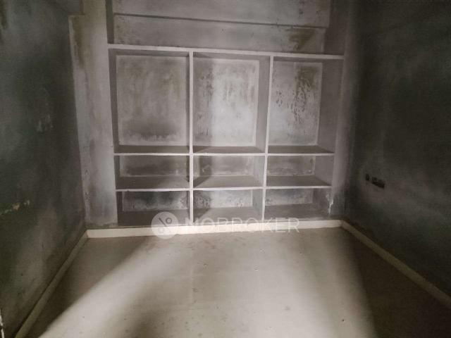 2 BHK Flat In Rajiv Swagruha Sahabhavana Apartments, Bandlag