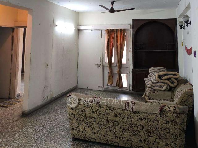 2 BHK Flat In Ram Vihar for Rent In Sector 30