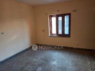 Flat to rent in Chander Nagar Ghaziabad - Garden
