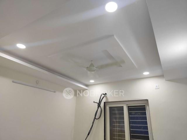2 BHK Flat In Razzaq Manzil for Rent In Masab Tank