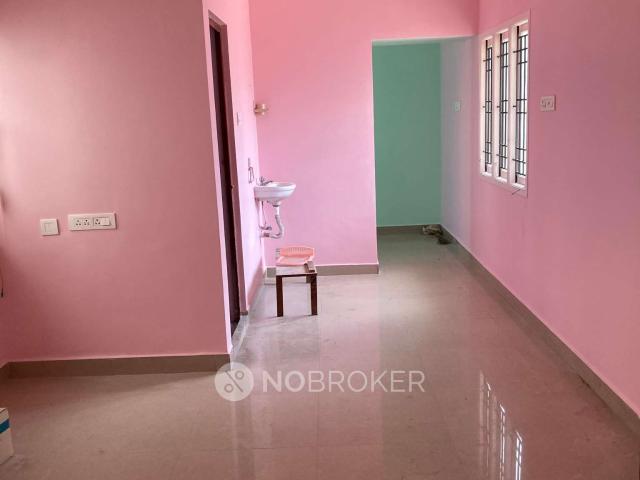 2 BHK Flat In Robin Residence, Irumbuliyur For Sale In Irumbuliyur