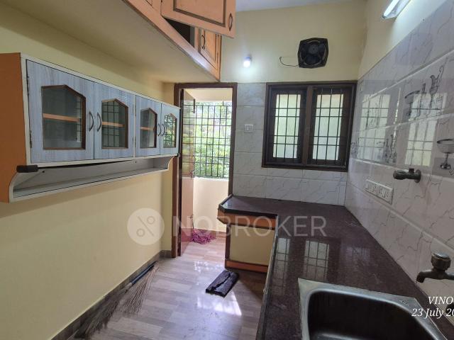 2 BHK Flat In Roja Apartments, Chidabaram Street Chennai 60