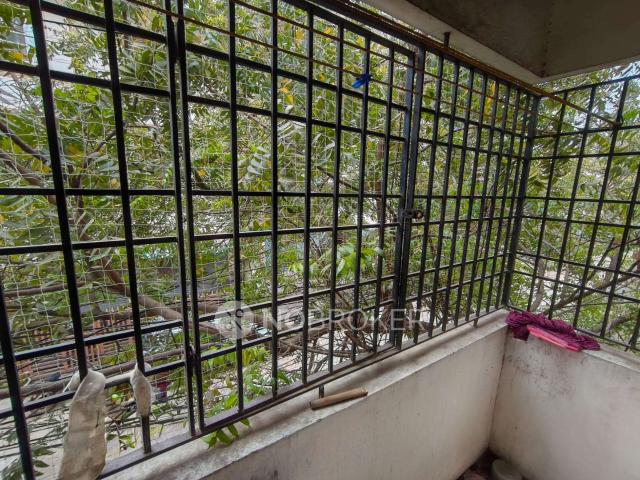2 BHK Flat In Roja Apartments, Chidabaram Street Chennai 60