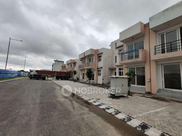 2 BHK Flat In Rose Wood Enclave for Rent In Bamheta