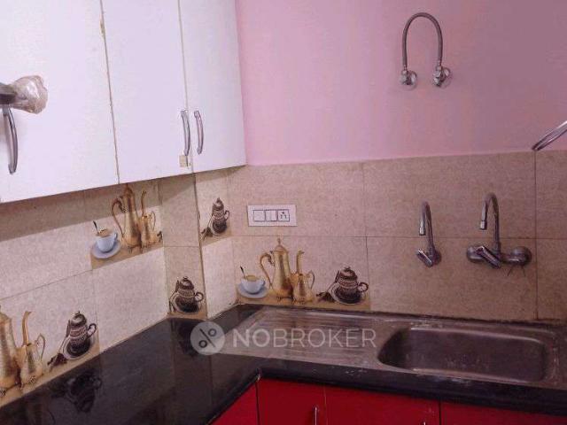 2 BHK Flat In Stanadalone Building for Rent In Sector 7