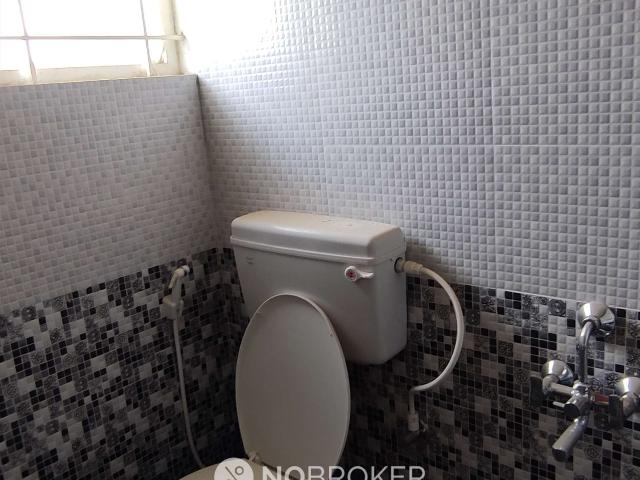 2 BHK Flat In Stand Alone Building for Lease In Kammagondah