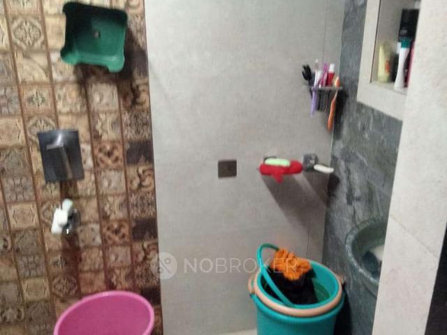 2 BHK Flat In Stand Alone Building for Lease In Sion