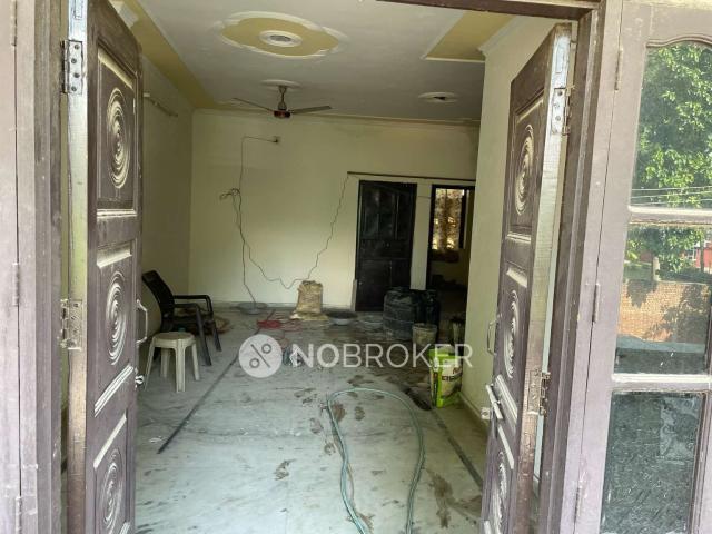 2 BHK Flat In Stand Alone Building for Rent In Janakpuri
