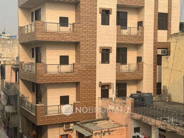 2 BHK Flat In Stand Alone Building for Rent In Palam