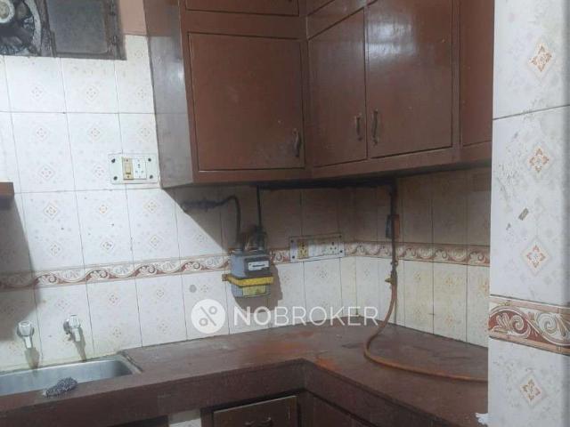 2 BHK Flat In Stand Alone Building for Rent In Sector 34