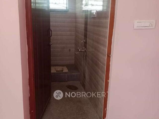 2 BHK Flat In Standalone Building for Lease In Banshankri