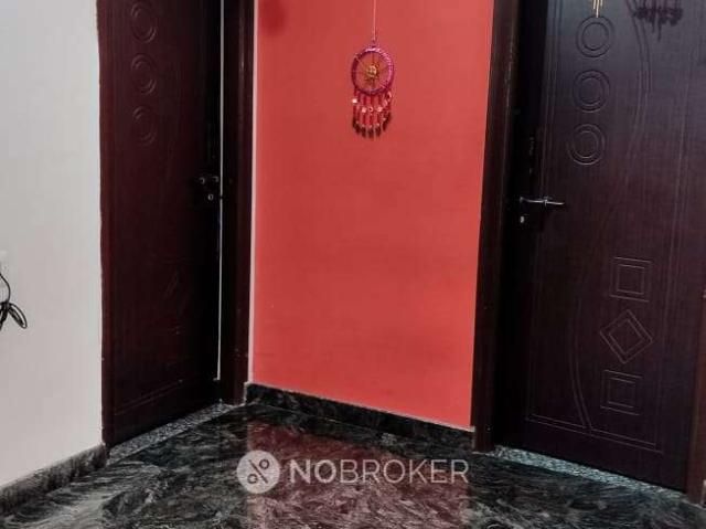 2 BHK Flat In Standalone Building for Lease In Cottonpete