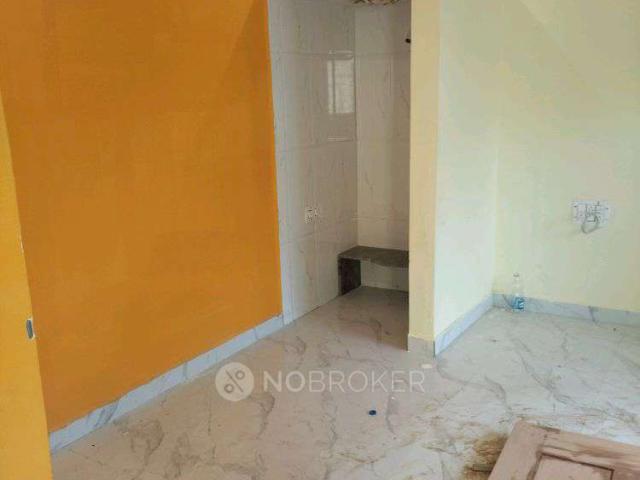 2 BHK Flat In Standalone Building for Lease In Karihobanah