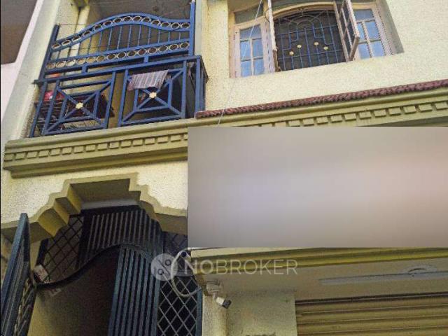 2 BHK Flat In Standalone Building for Lease In Rajajinaga