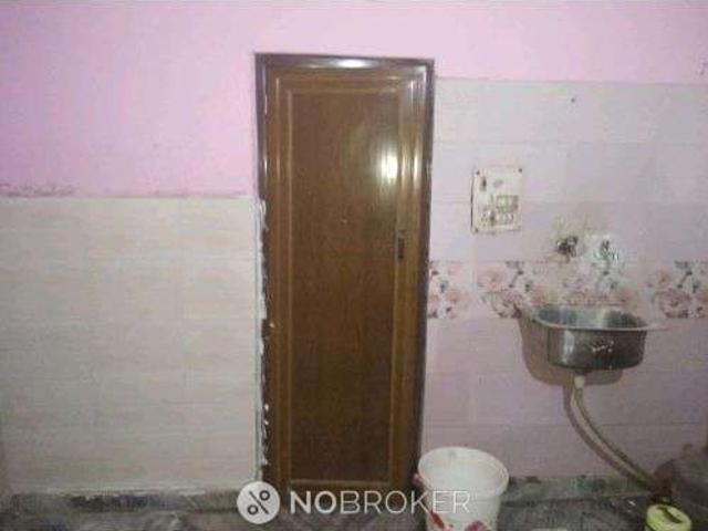 2 BHK Flat In Standalone Building for Rent In Burari