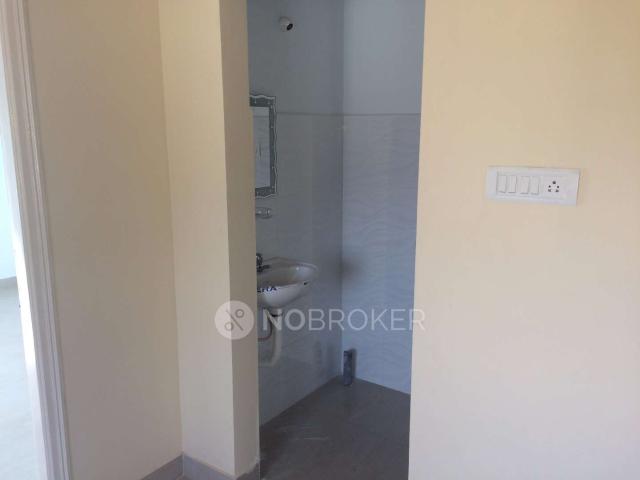 2 BHK Flat In Standalone Building for Rent In Koramangala